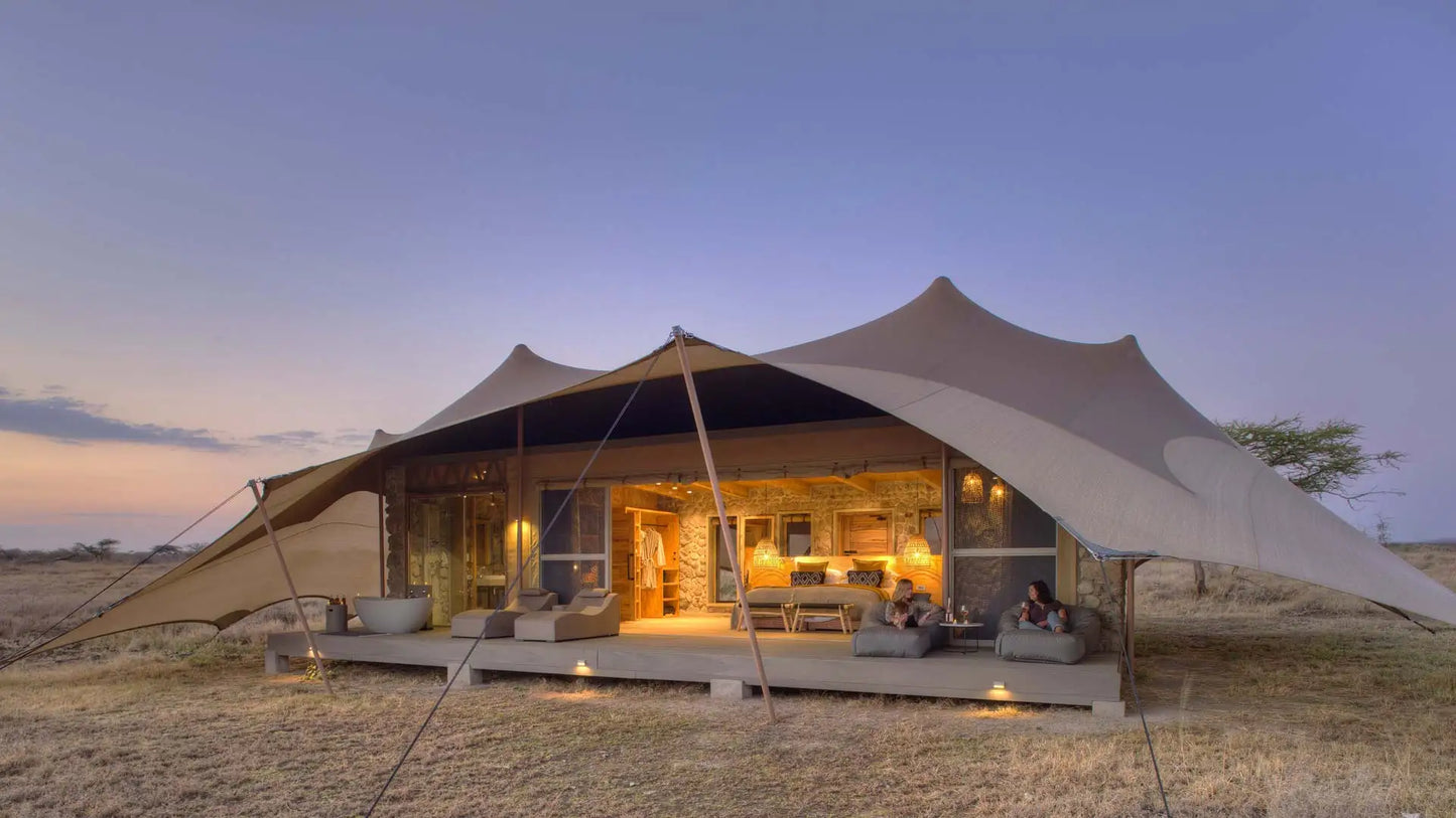Outdoor Stretch Tents Luxury Glamping Safari Tent Hotel Outdoor Stretch Tents Pyramid Waterproof Light Luxury Tent Family Glamp